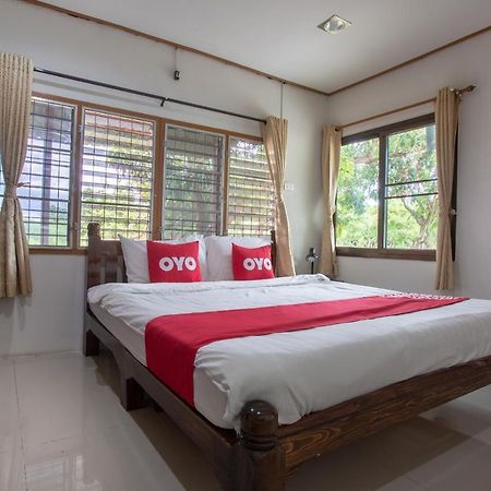 צ'יאנג מאי Oyo 909 Guiding Star Resort מראה חיצוני תמונה