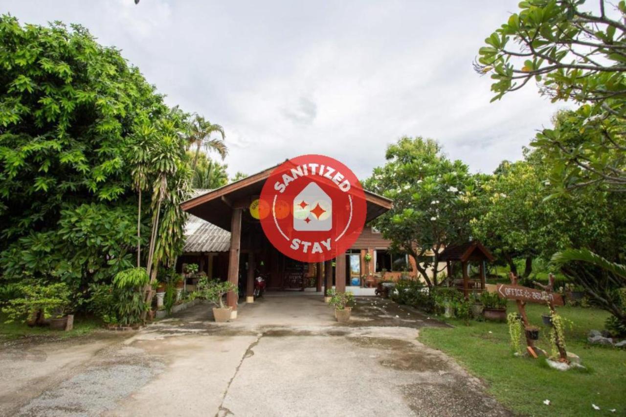 צ'יאנג מאי Oyo 909 Guiding Star Resort מראה חיצוני תמונה