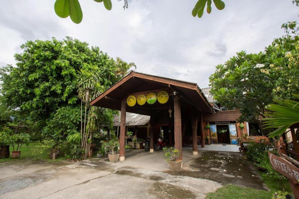 צ'יאנג מאי Oyo 909 Guiding Star Resort מראה חיצוני תמונה