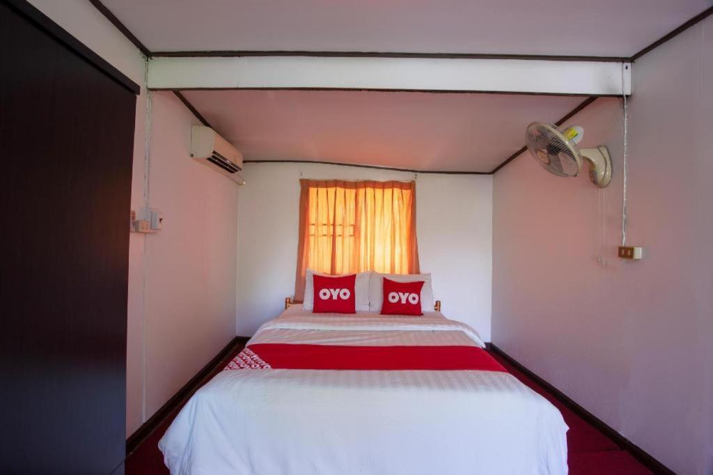 צ'יאנג מאי Oyo 909 Guiding Star Resort מראה חיצוני תמונה