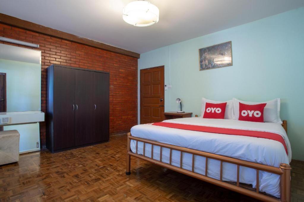 צ'יאנג מאי Oyo 909 Guiding Star Resort מראה חיצוני תמונה