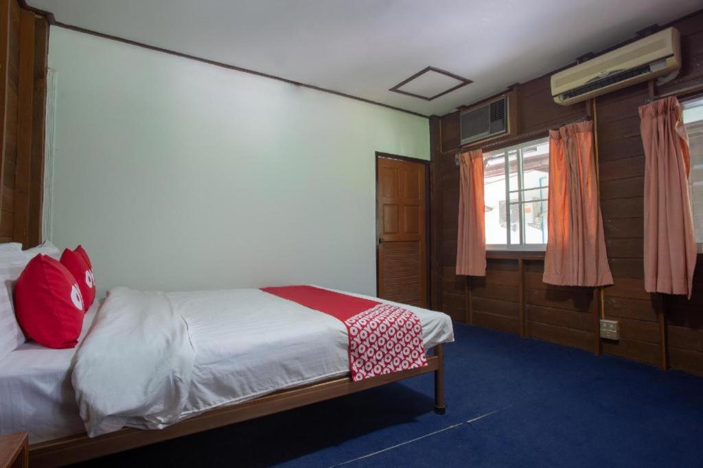 צ'יאנג מאי Oyo 909 Guiding Star Resort מראה חיצוני תמונה