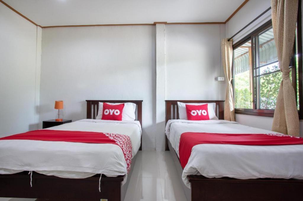 צ'יאנג מאי Oyo 909 Guiding Star Resort מראה חיצוני תמונה