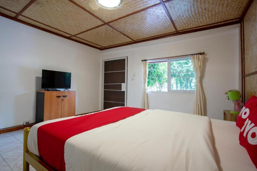 צ'יאנג מאי Oyo 909 Guiding Star Resort מראה חיצוני תמונה